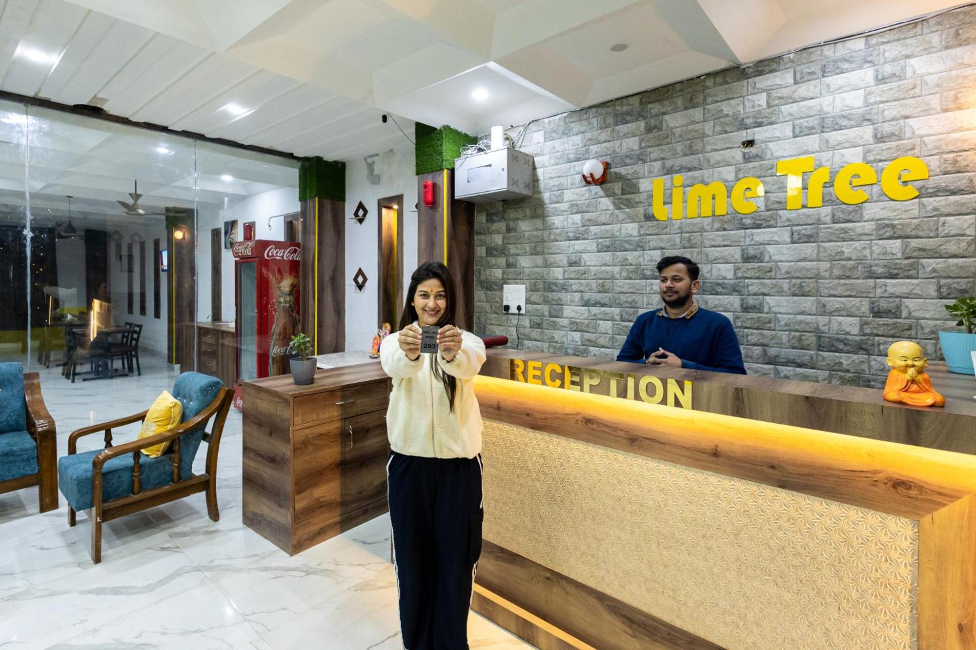Lime Tree Hotel And Banquet Vrindāvan 외부 사진