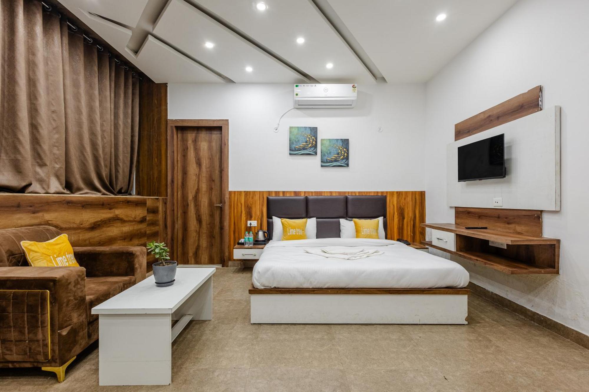 Lime Tree Hotel And Banquet Vrindāvan 외부 사진