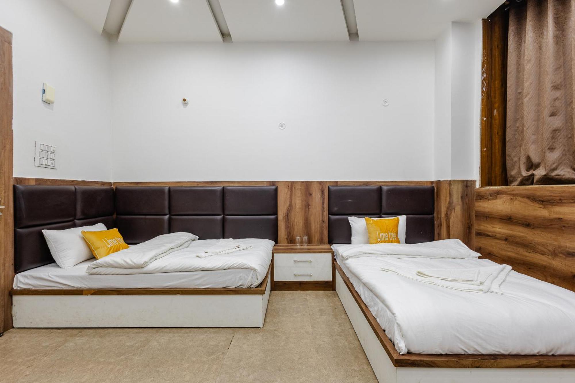 Lime Tree Hotel And Banquet Vrindāvan 외부 사진