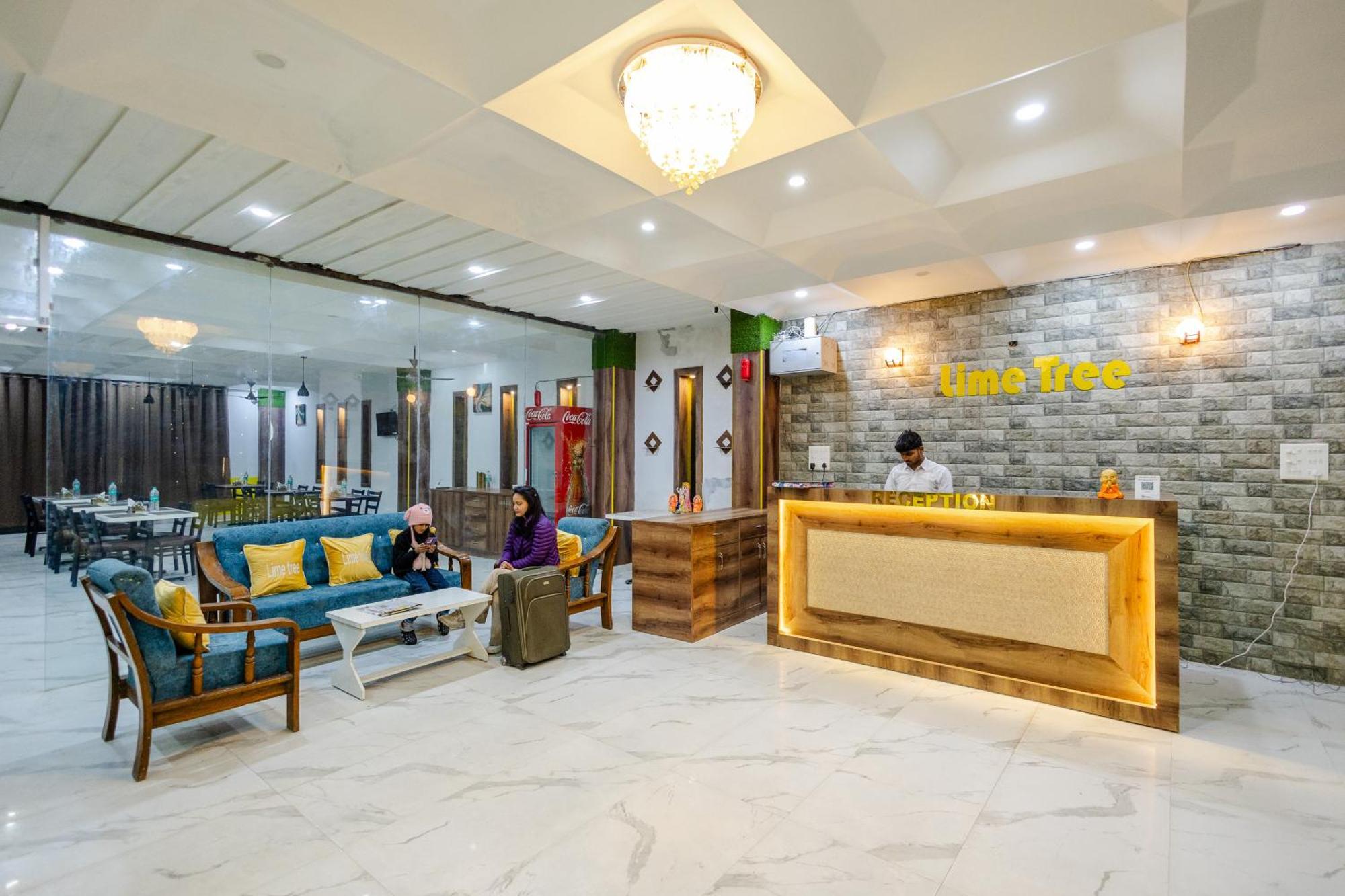 Lime Tree Hotel And Banquet Vrindāvan 외부 사진