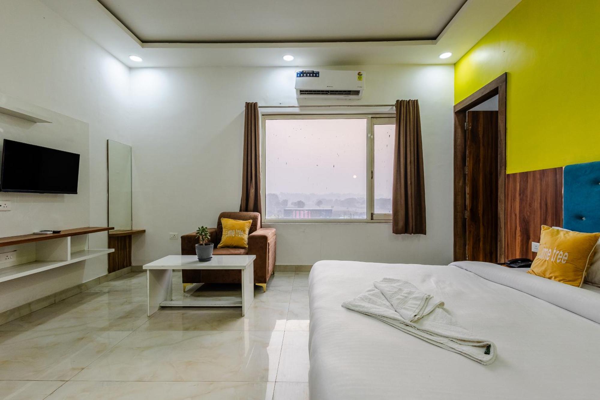 Lime Tree Hotel And Banquet Vrindāvan 외부 사진