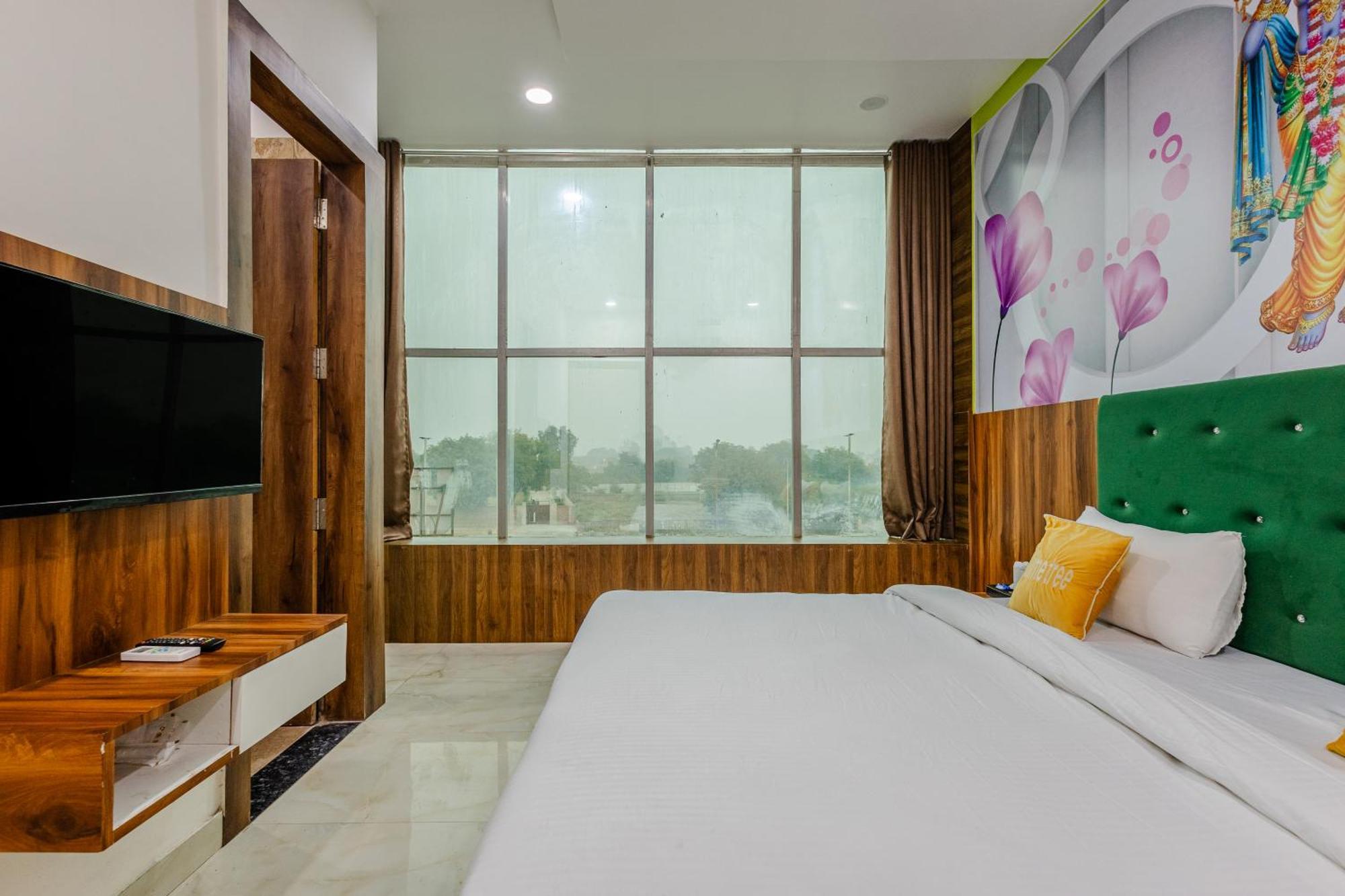 Lime Tree Hotel And Banquet Vrindāvan 외부 사진