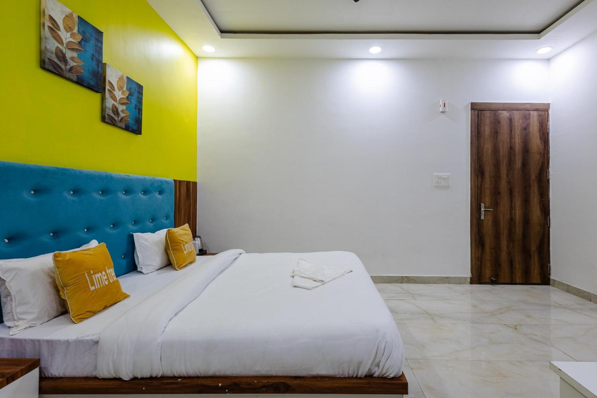 Lime Tree Hotel And Banquet Vrindāvan 외부 사진
