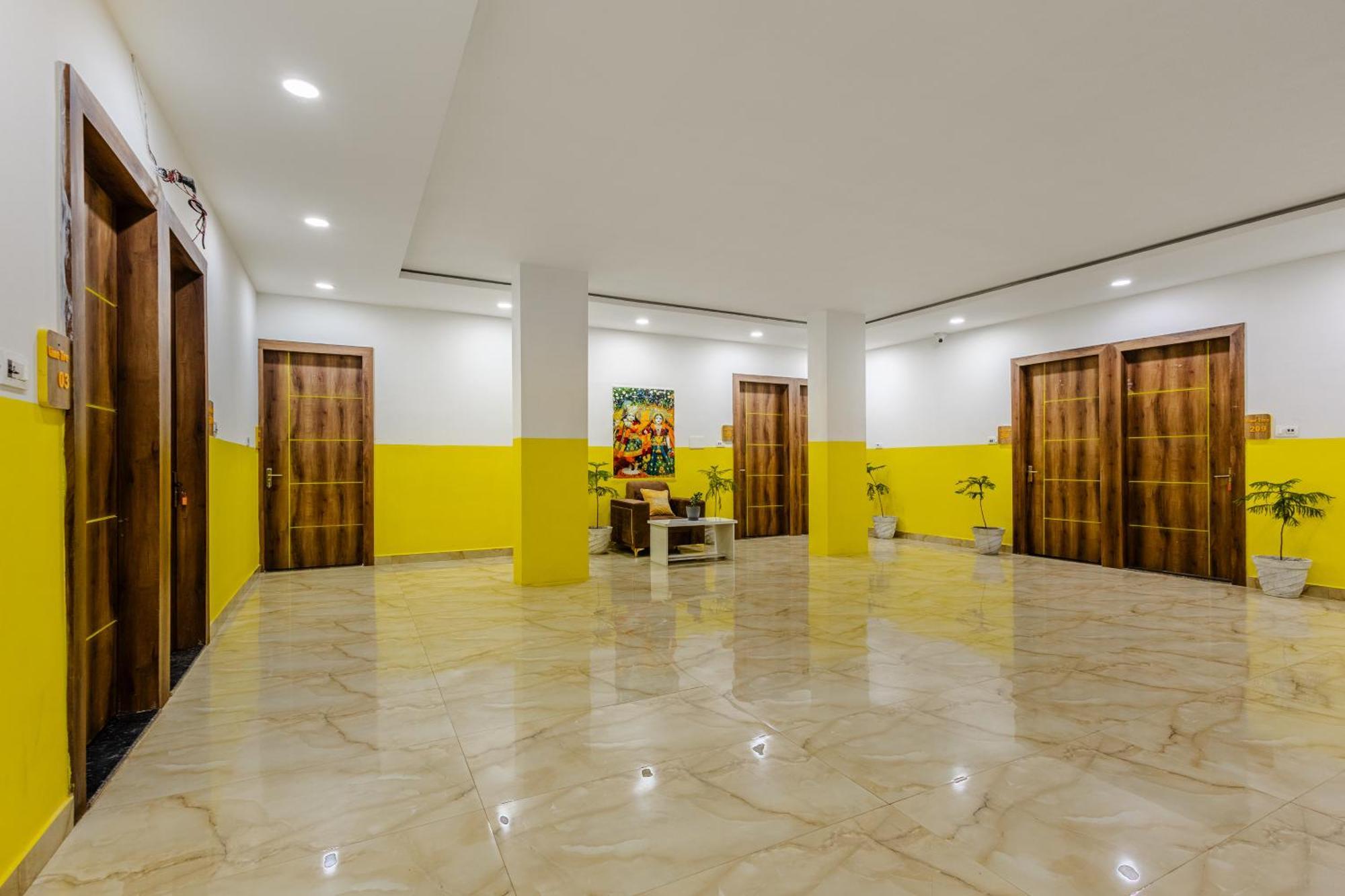 Lime Tree Hotel And Banquet Vrindāvan 외부 사진