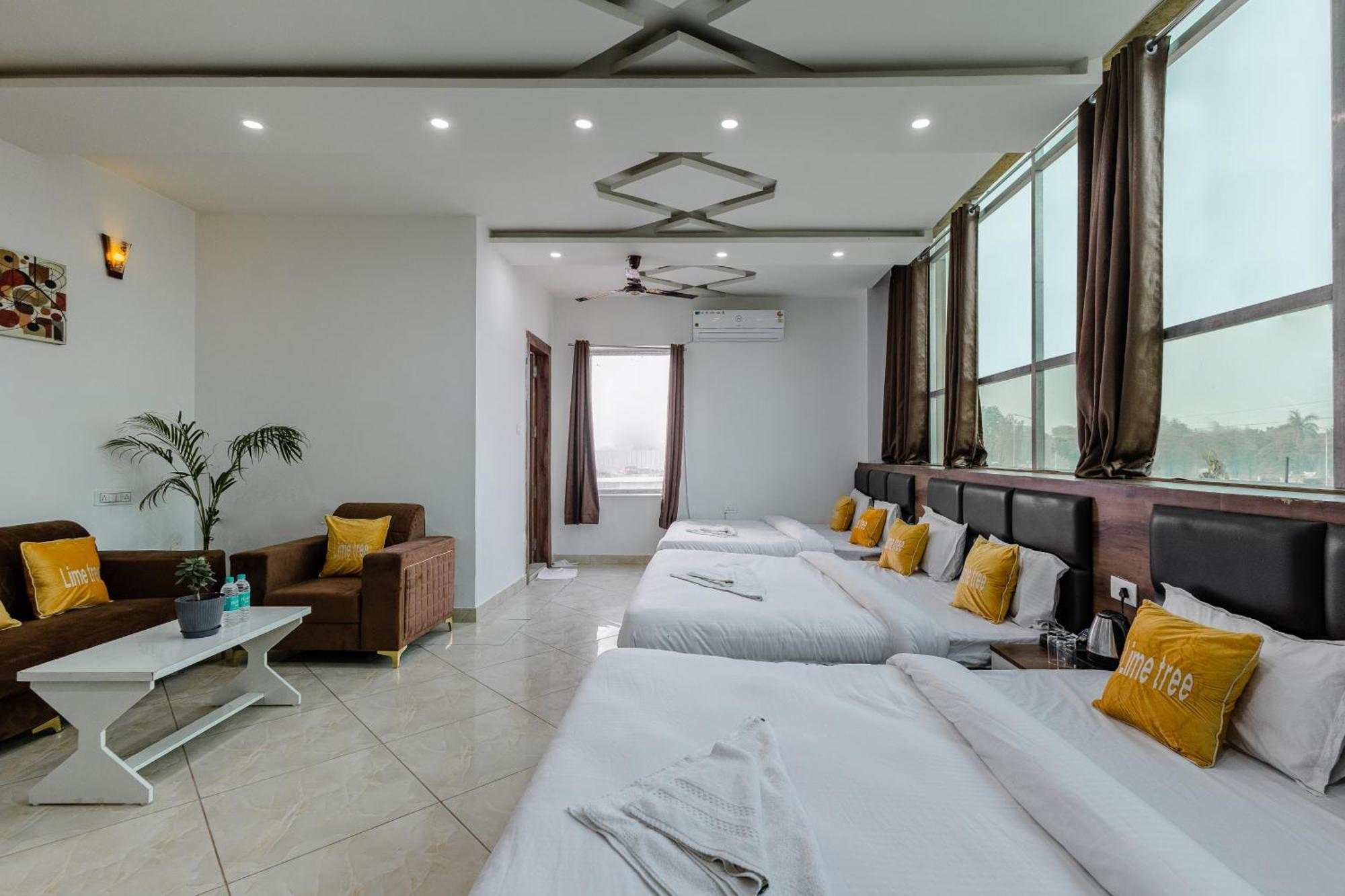 Lime Tree Hotel And Banquet Vrindāvan 외부 사진