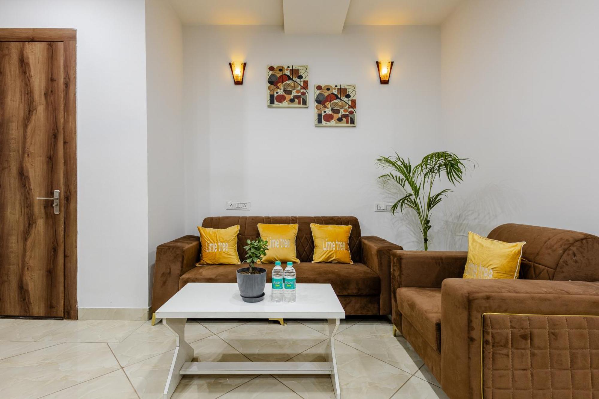 Lime Tree Hotel And Banquet Vrindāvan 외부 사진