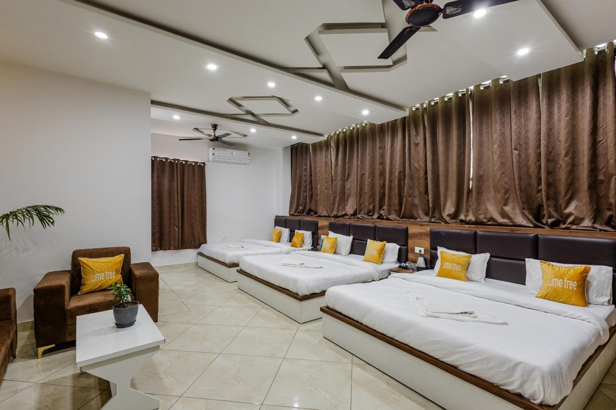 Lime Tree Hotel And Banquet Vrindāvan 외부 사진