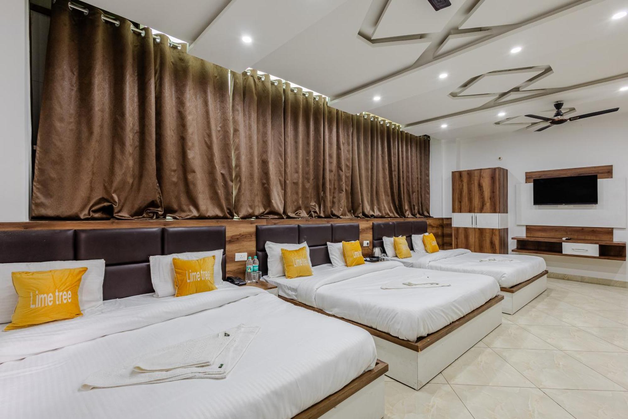 Lime Tree Hotel And Banquet Vrindāvan 외부 사진